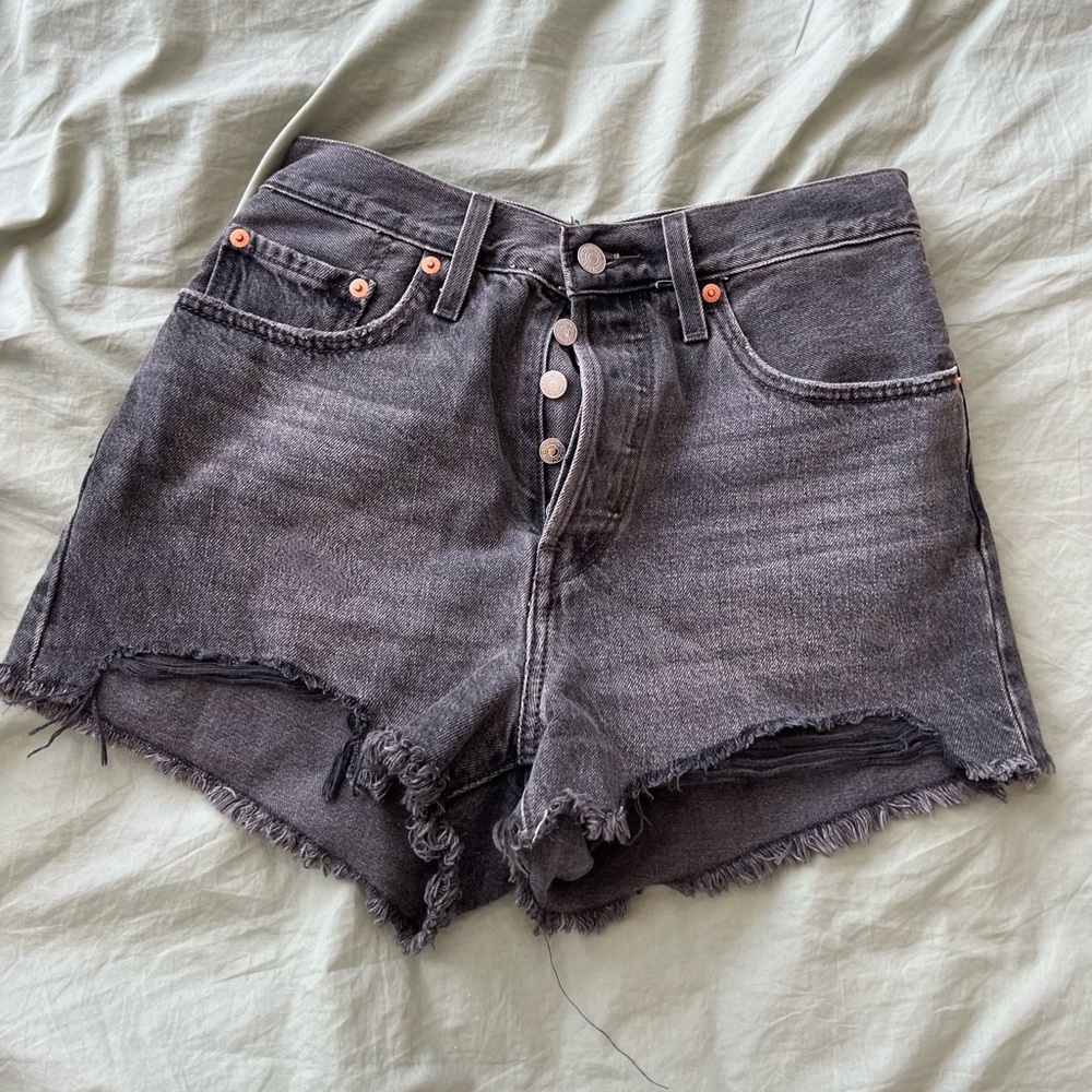 Black Levi’s 501